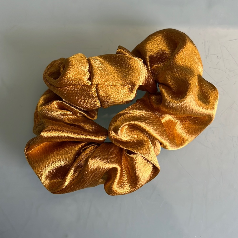 Copper/gold scrunchie